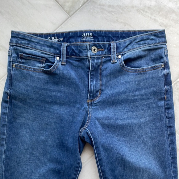 A.n.a. Jeans in VGUC. Size 8 - Picture 2 of 6